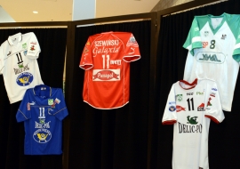 szewinski-koszulki-trofea-hsc-02